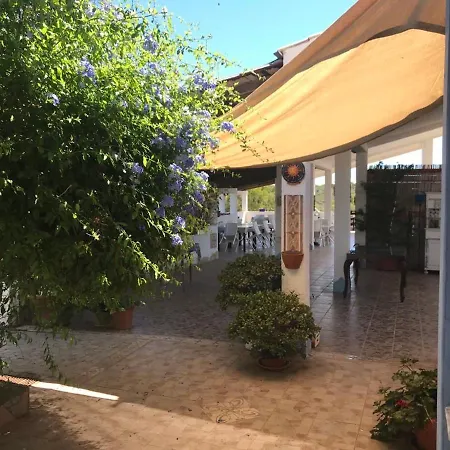 Alojamento de Acomodação e Pequeno-almoço Garden 3*