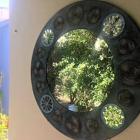 Garden Bed and Breakfast 3*