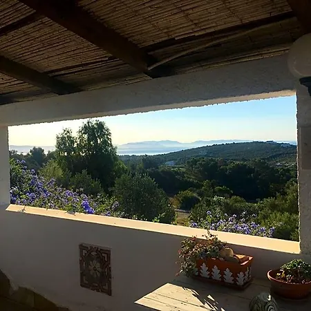 Garden Bed and Breakfast 3*