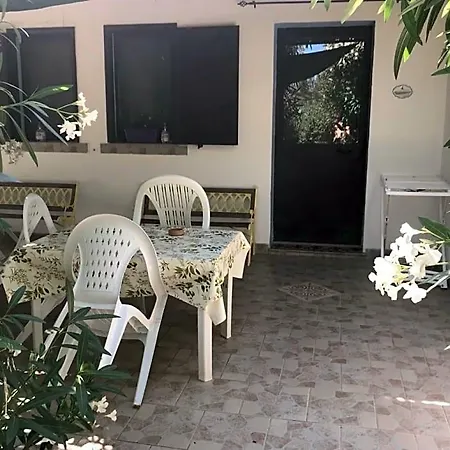 Bed and Breakfast Garden 3*